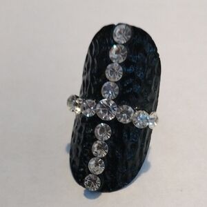 NWOT Elegant Black and Silver Women's Ring